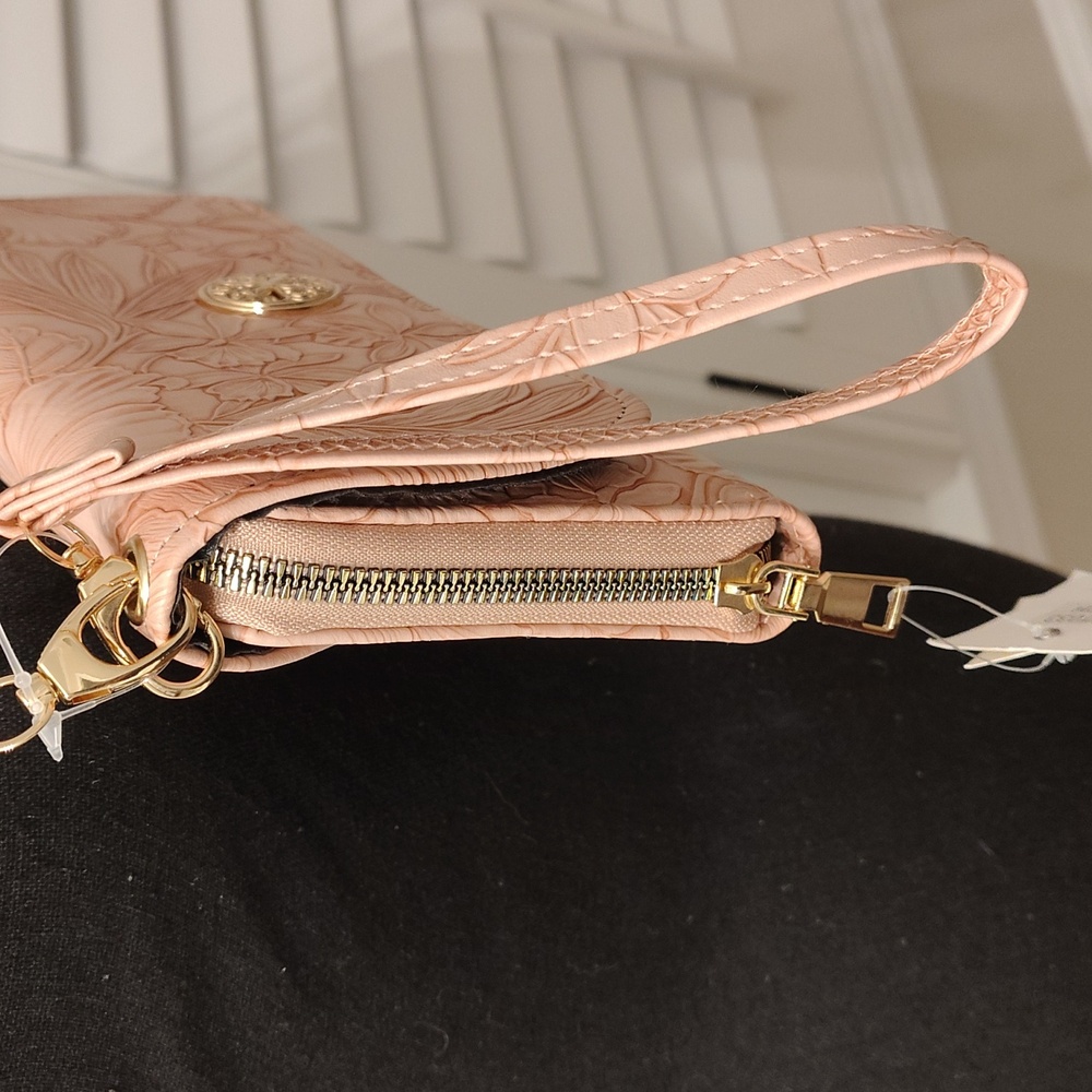 NWT CEE KLEIN Crossbody Wristlet Blush Purse Floral Embossed - Picture 6 of 13
